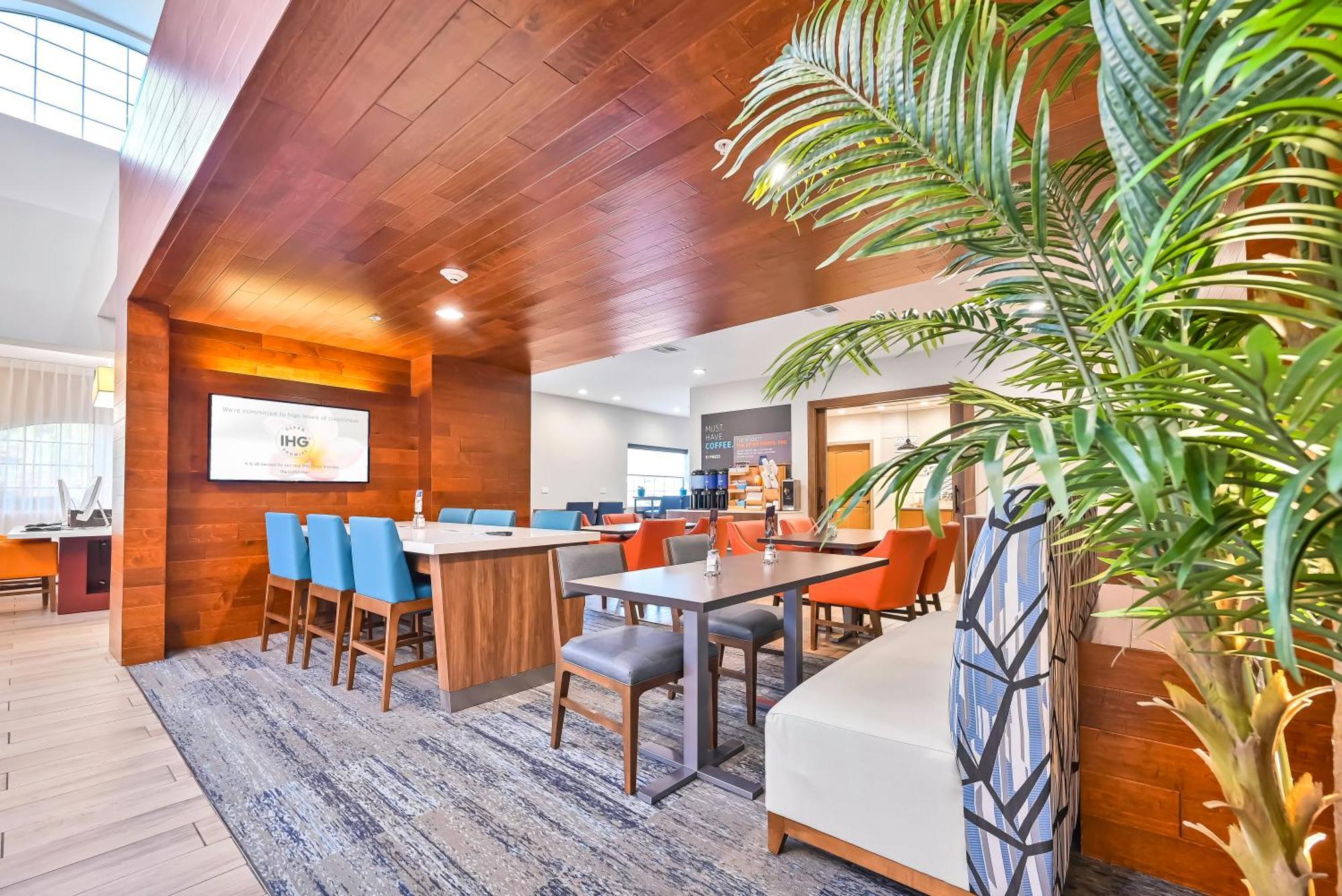 Express By Ihg Palestine