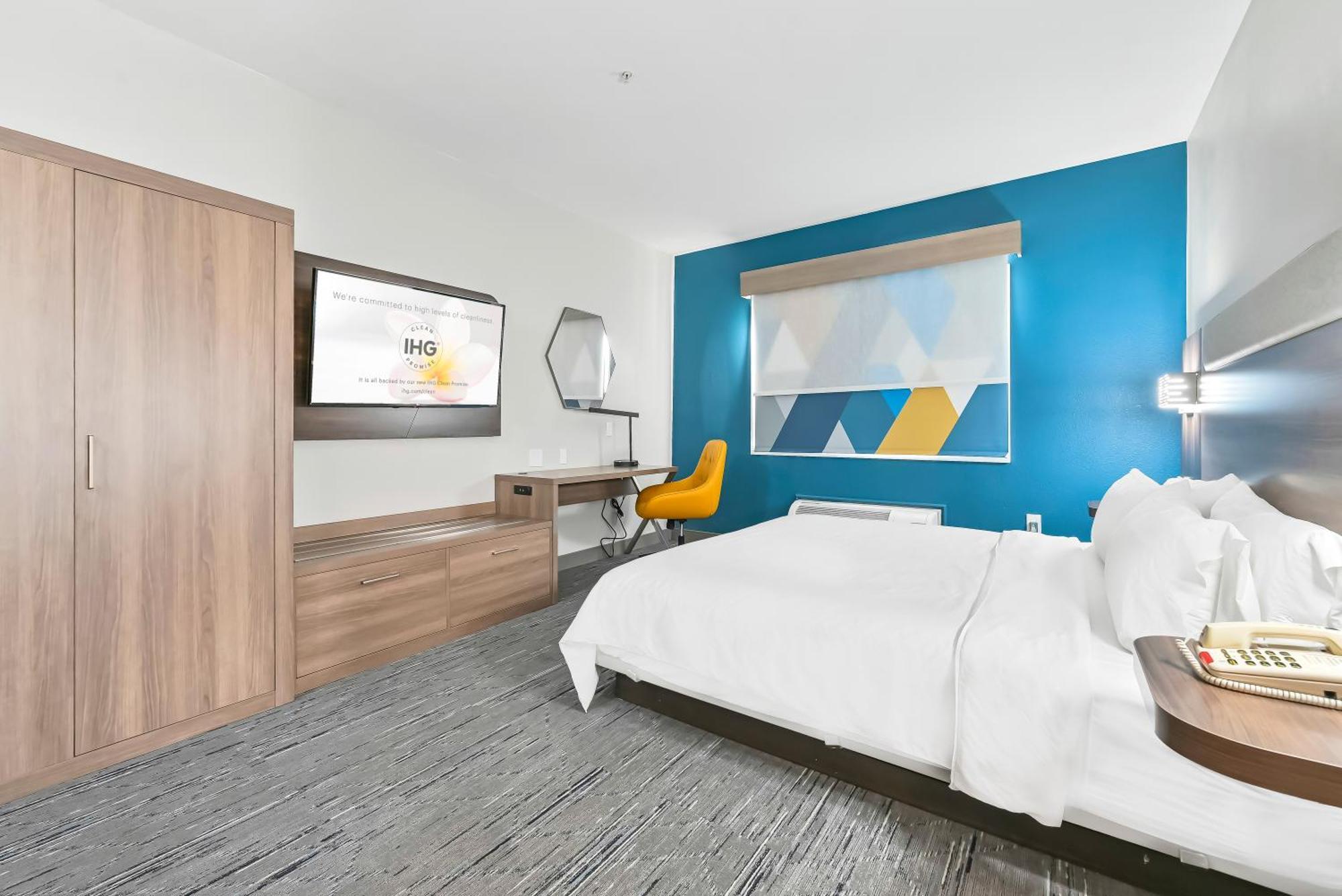 Express By Ihg Hotel