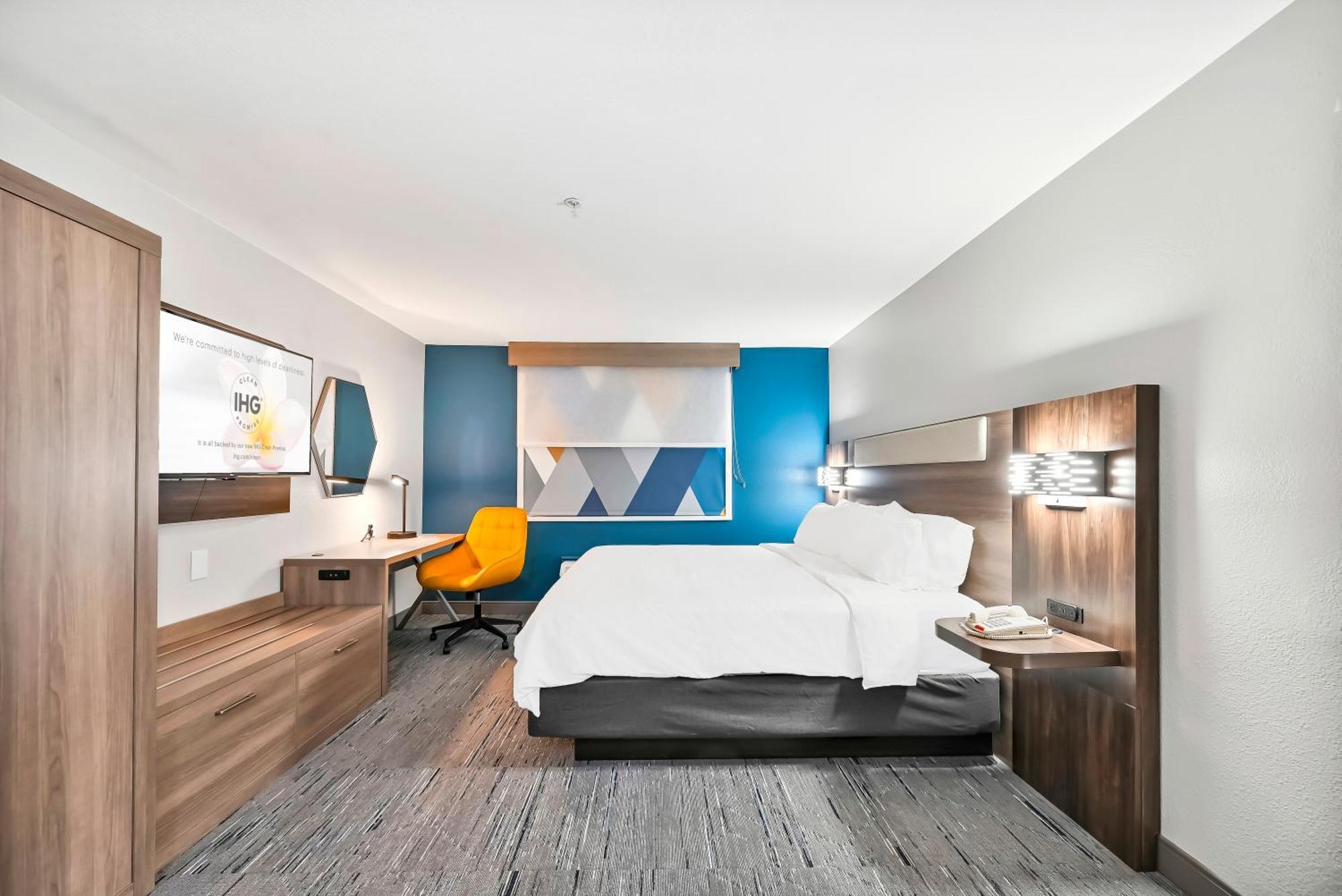 Express By Ihg Hotel